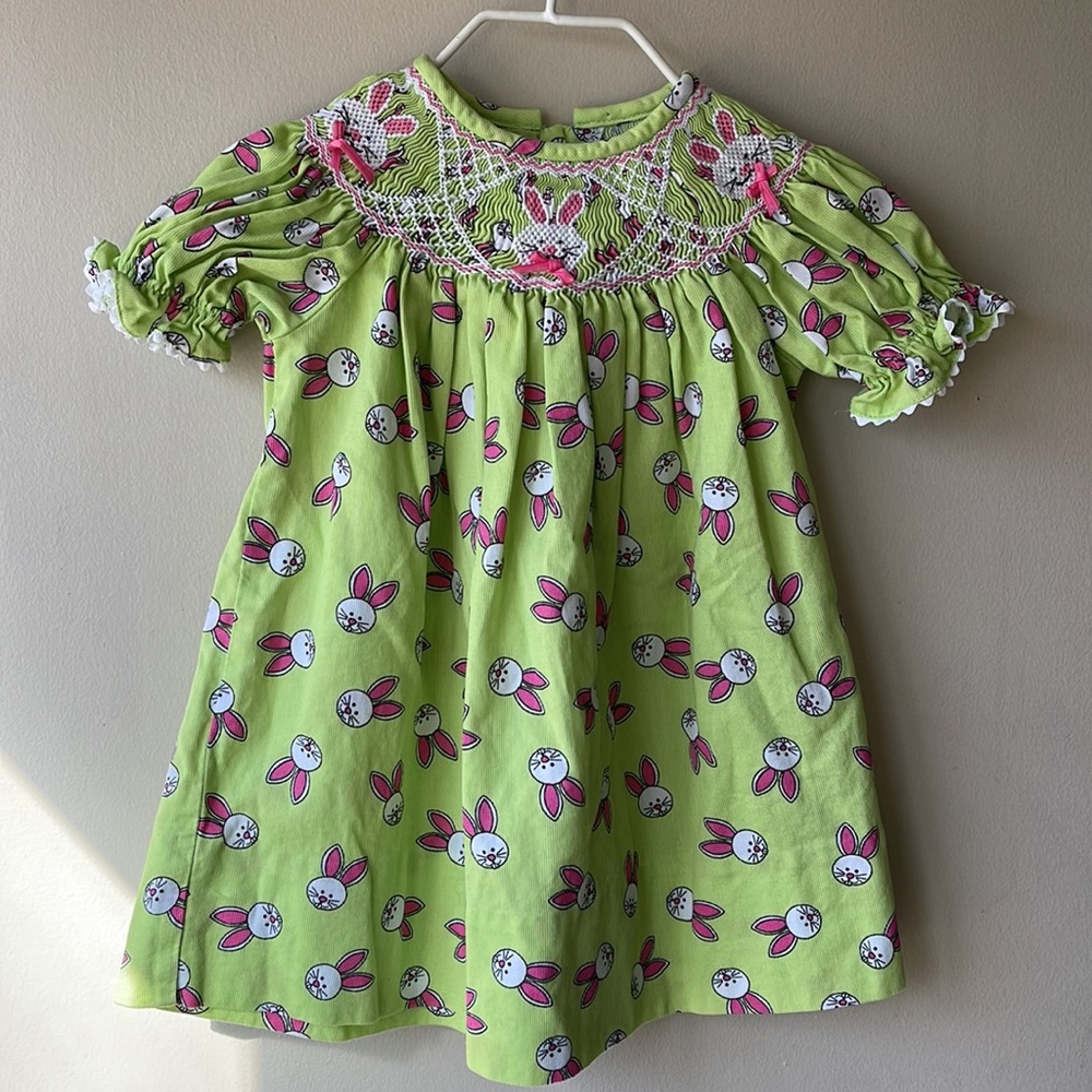CLAIRE & CHARLIE Fine Hand Smocked Bishop Easter Bunny Rabbit Dress 6 Months